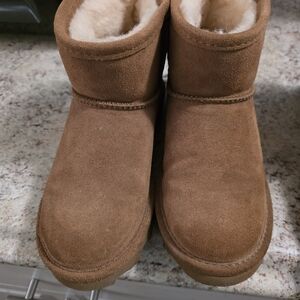 BearPaw Tan Shearling Boots